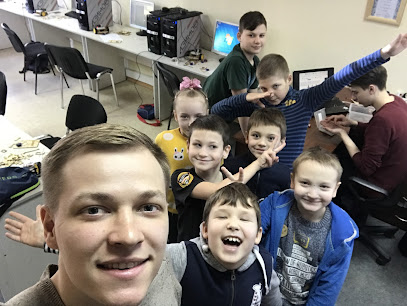Азимов - робототехника и программирование для детей