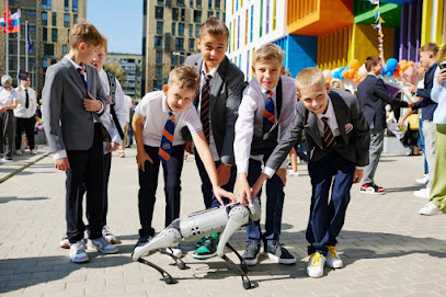 ONE! International School | Международная школа Зорге | Частная школа, английский язык для детей, курсы программирования