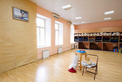 Йога Айенгара Центр