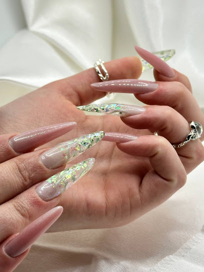 Mad Nails