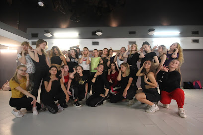 Dance Paradise Школа танцев, фитнеса и растяжки.
