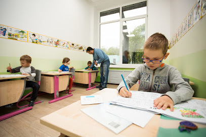 Smile English School