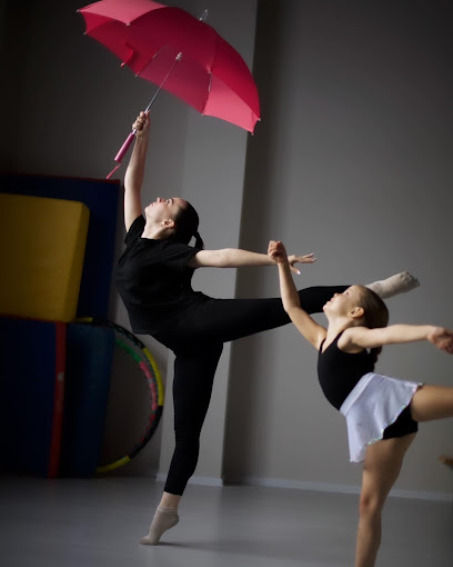 N - dance studio