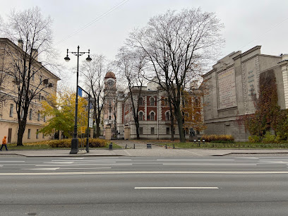 Памятник Менделееву