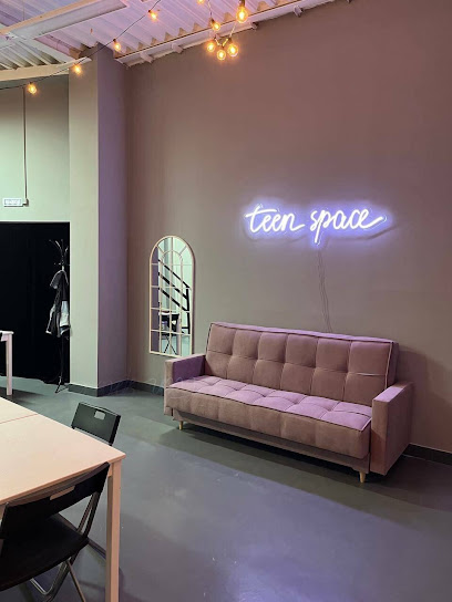 Teen Space, Мастерская Театра И Кино