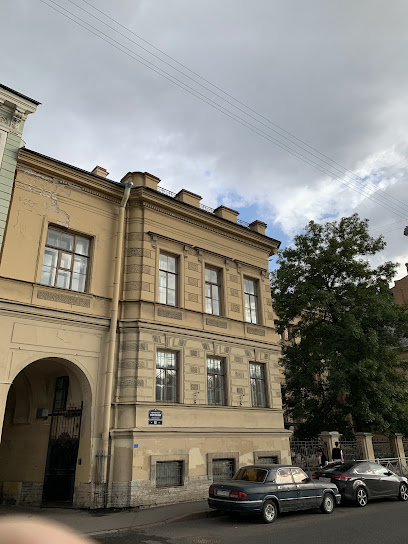 Петровское торгово-коммерческое училище купеческого общества (архитекторы Харламов Ф. С., Токарев В. И., Гилёв П. И.)