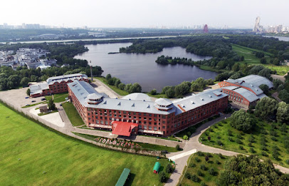 Гольф-клуб в Крылатском