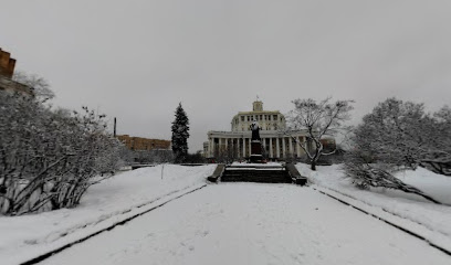 Суворовская пл.