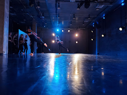 Escabo Contemporary Dance Stage