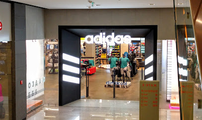 Беговой клуб adidas