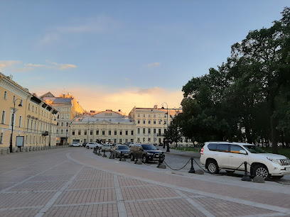 Площадь Искусств