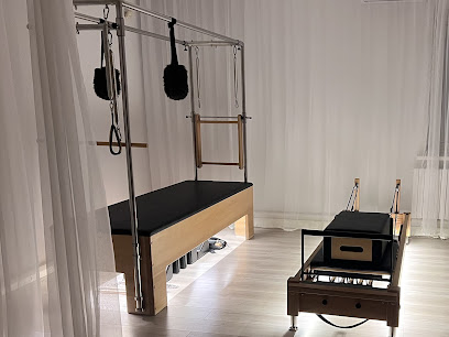 Студия пилатеса и растяжки Reform Pilates