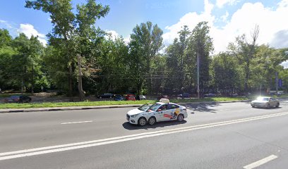 Бемби, центр