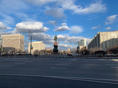 Метро "Октябрьская"