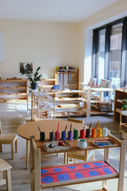 Montessori Hub - Международный детский сад | Фрунзенская