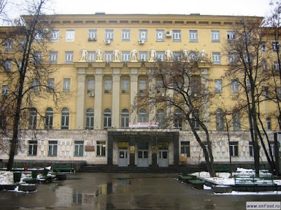 ЮниВестМедиа, Образование за рубежом